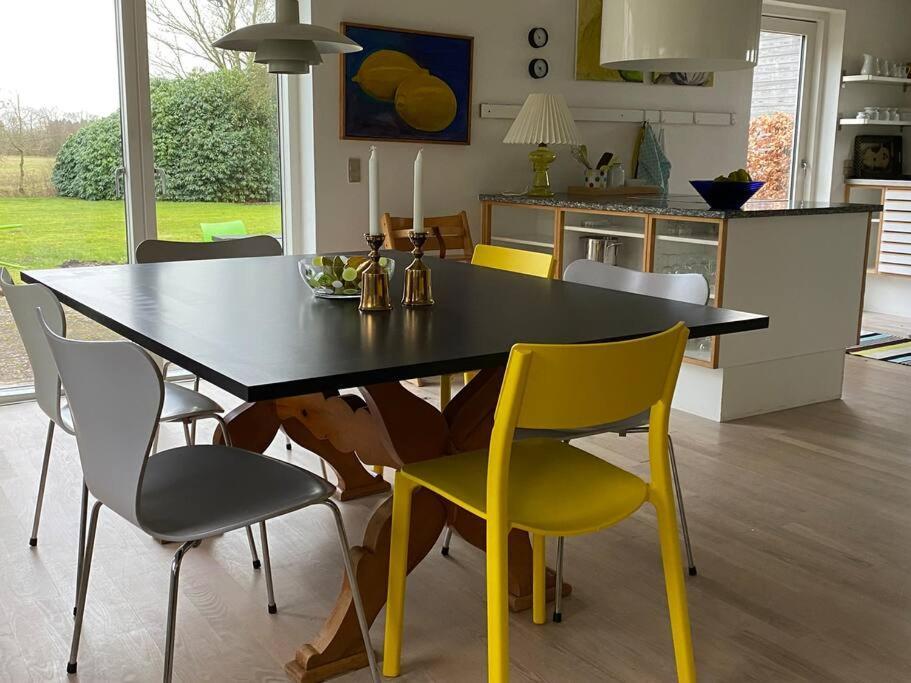 Villa Skont Hus Pa Landet Taet Pa Billund Give Exterior foto